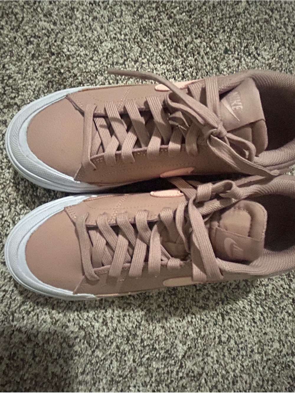 Nike Court Legacy Platform Women’s Low-Top Sneakers in Dusty Rose and White